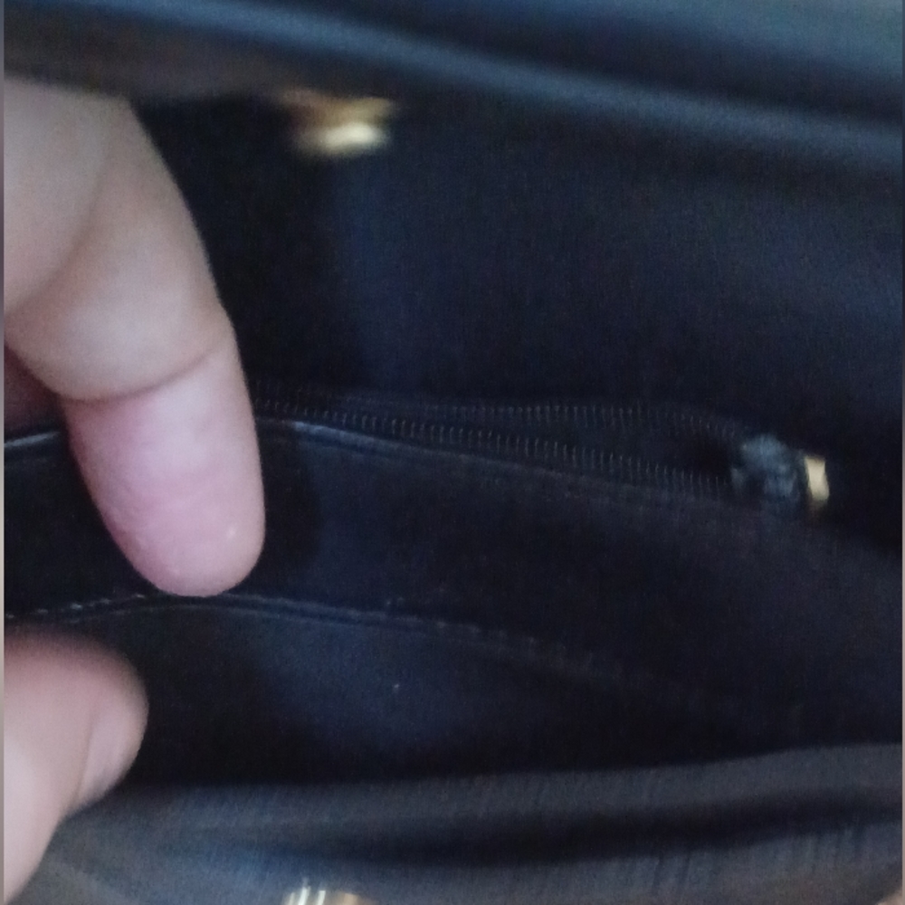 Black Vegan leather wallet small crossbody bag w/ mirror - Picture 4 of 7